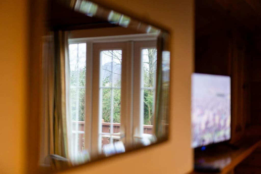 Cozy Norwegian Style Log Cabin In Rural Snowdonia - 2 Bedrooms & Parking By Seren Short Stays Ffestiniog Exterior photo